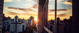 深圳代辦公司注冊流程復(fù)雜嗎？